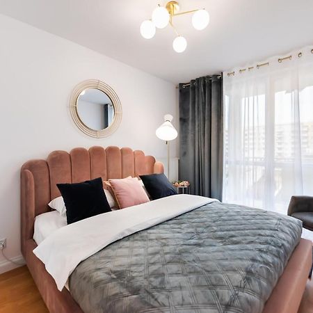 Metro Kondratowicza Velvet Apartment Varsóvia Exterior foto
