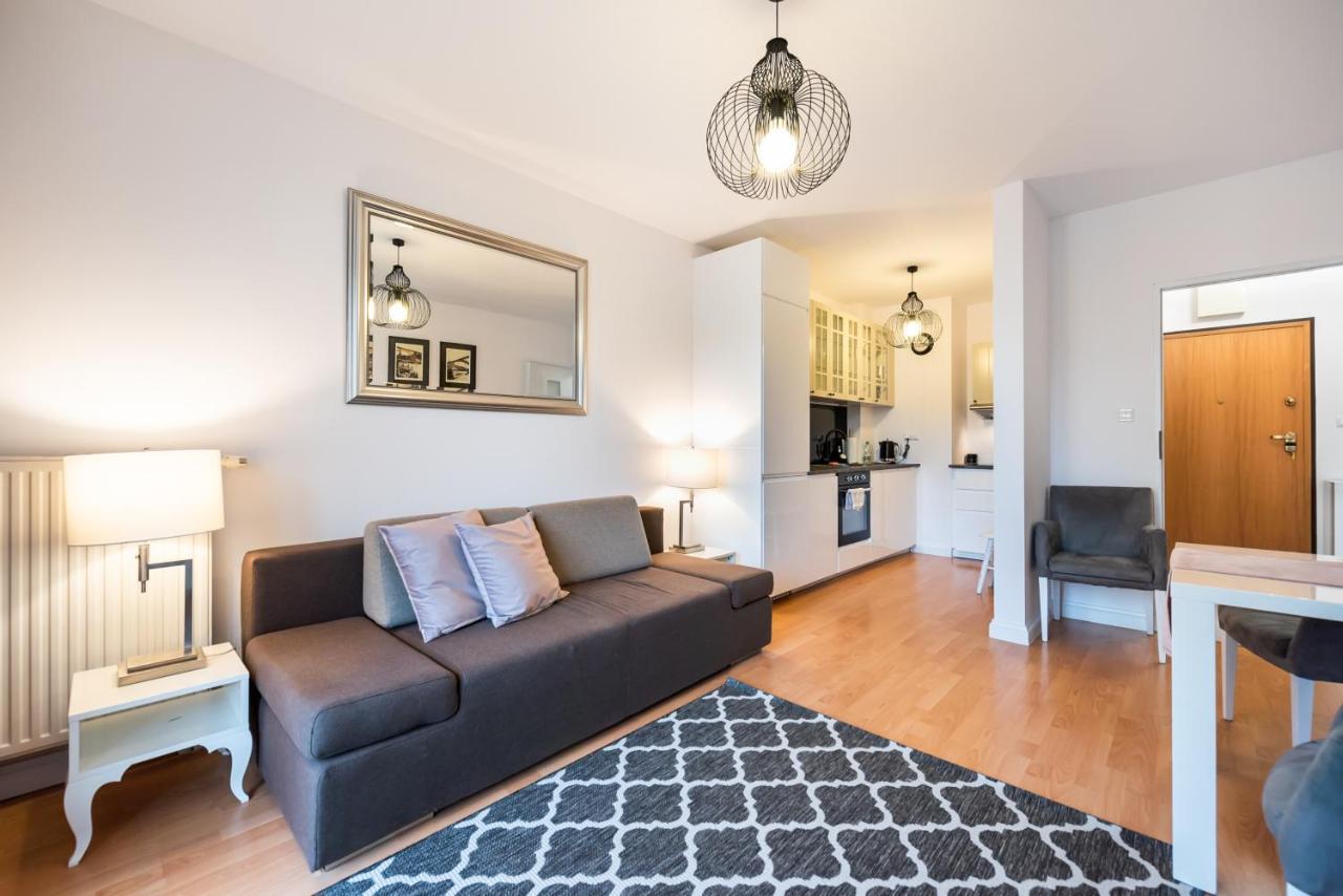 Metro Kondratowicza Velvet Apartment Varsóvia Exterior foto