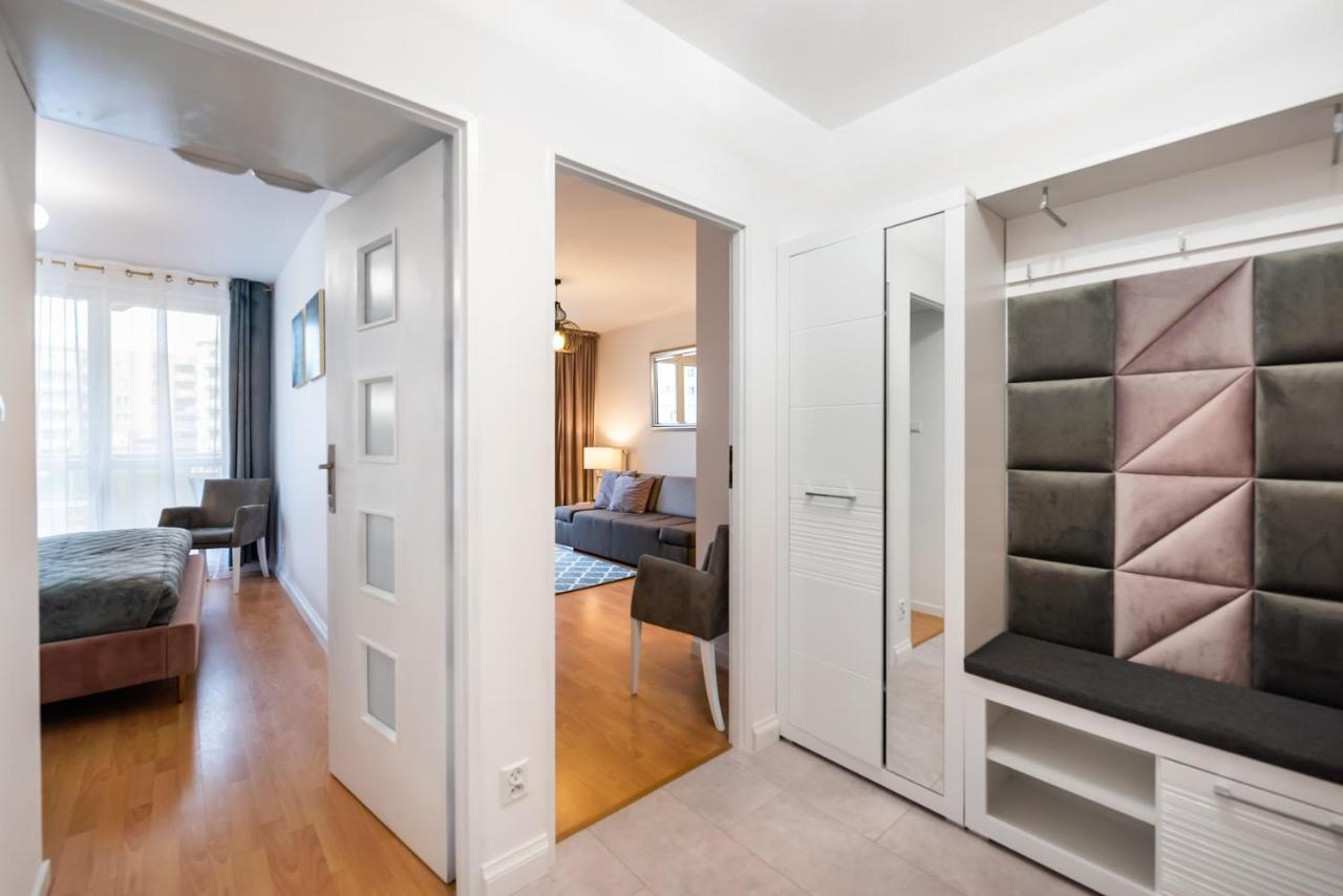 Metro Kondratowicza Velvet Apartment Varsóvia Exterior foto
