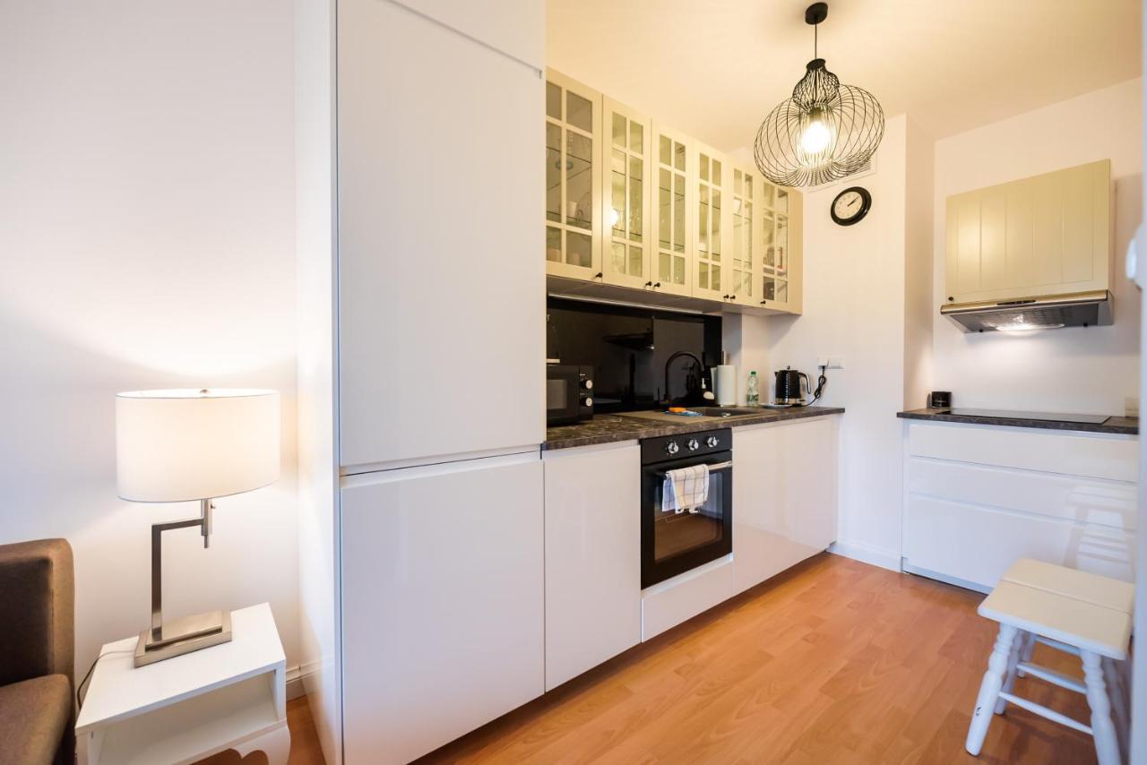 Metro Kondratowicza Velvet Apartment Varsóvia Exterior foto